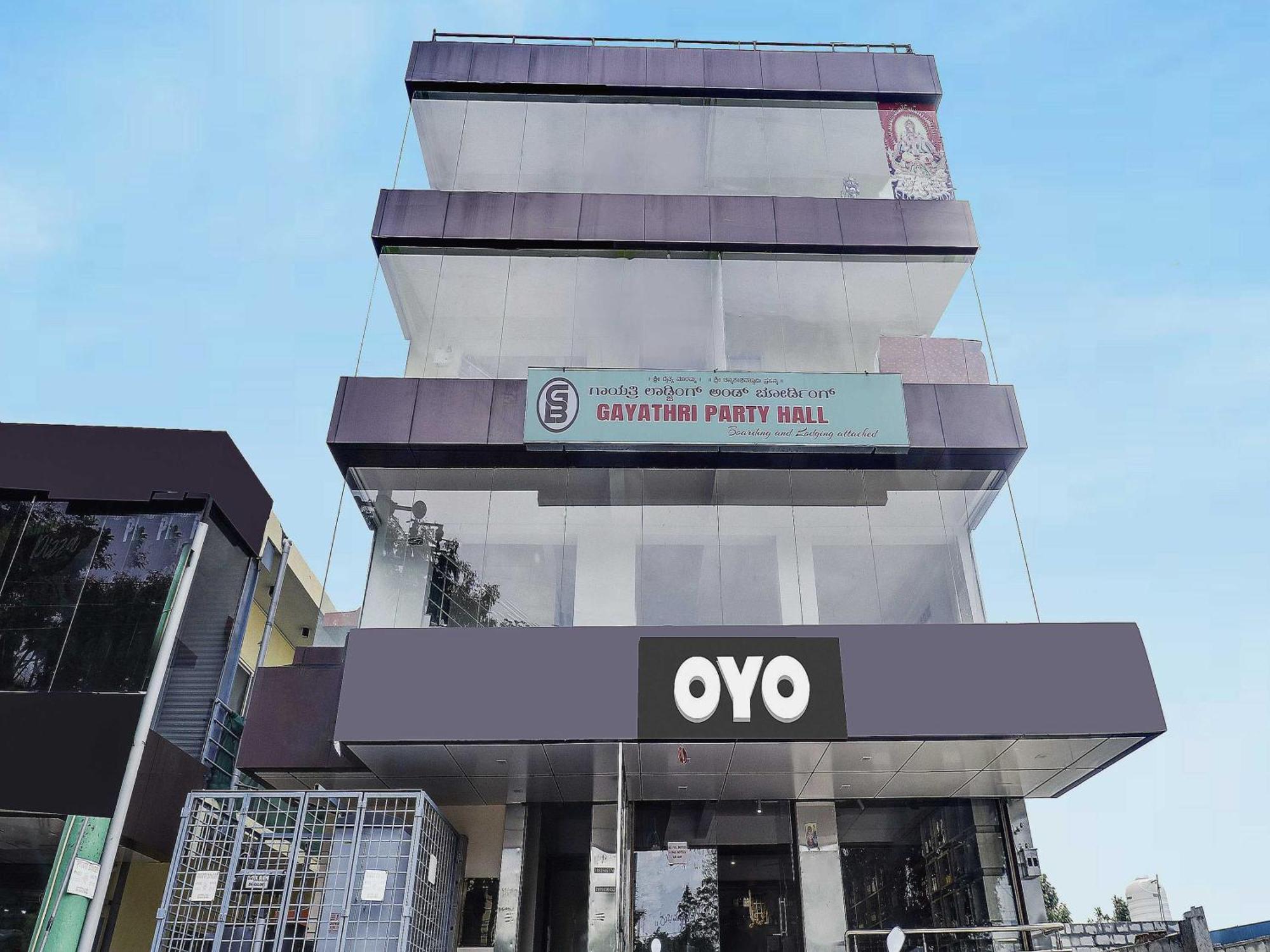 فندق Oyo Flagship Gayathri Lodging & Boarding بنغالور المظهر الخارجي الصورة