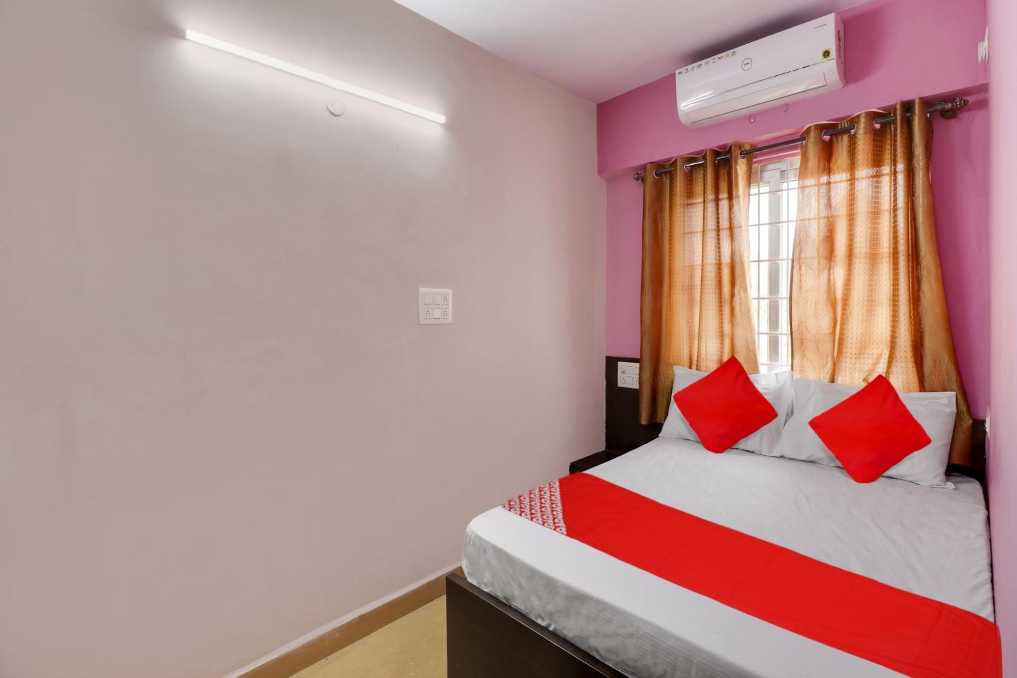 فندق Oyo Flagship Gayathri Lodging & Boarding بنغالور المظهر الخارجي الصورة