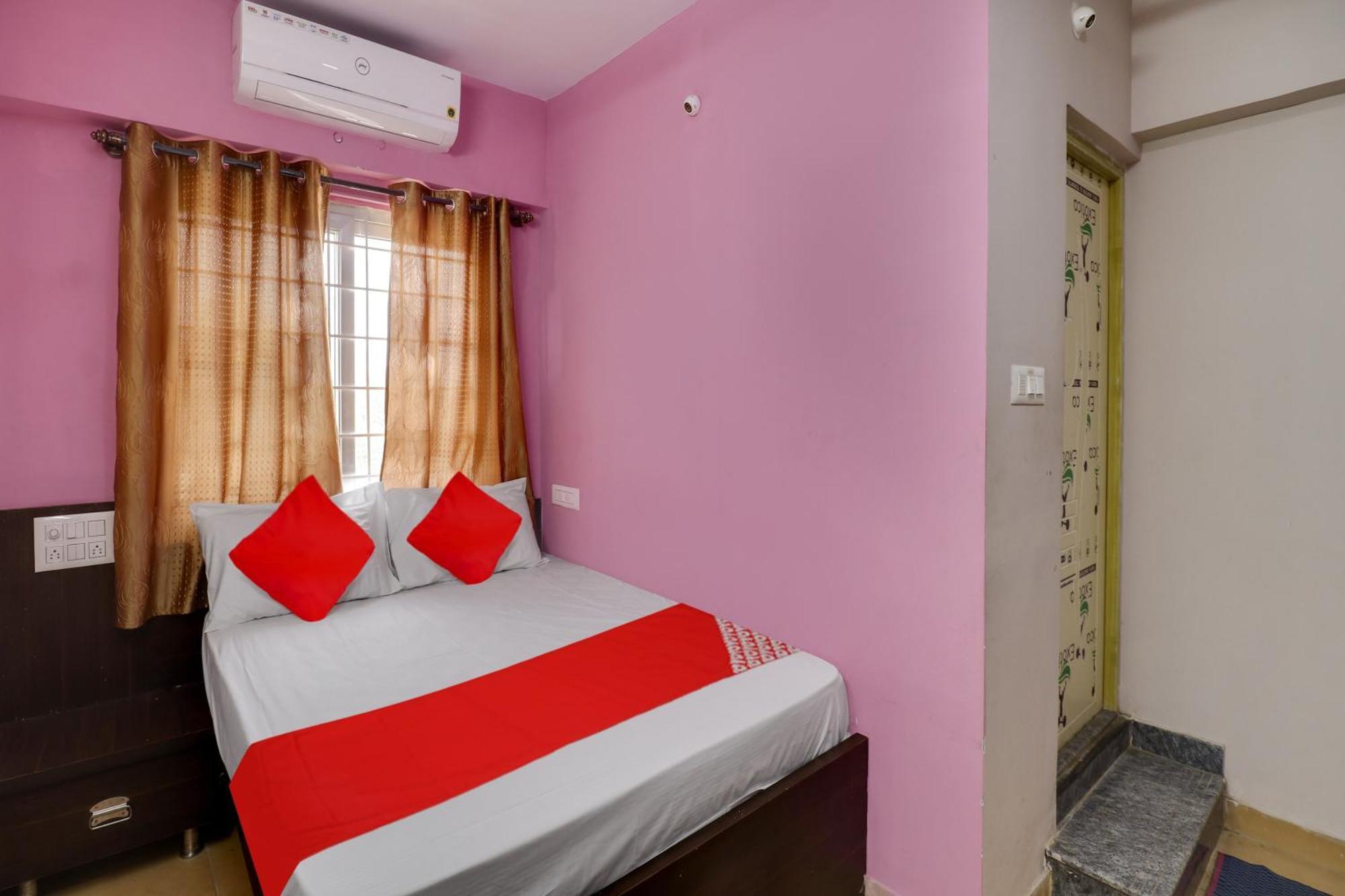 فندق Oyo Flagship Gayathri Lodging & Boarding بنغالور المظهر الخارجي الصورة